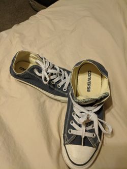 Women's Converse Size 7