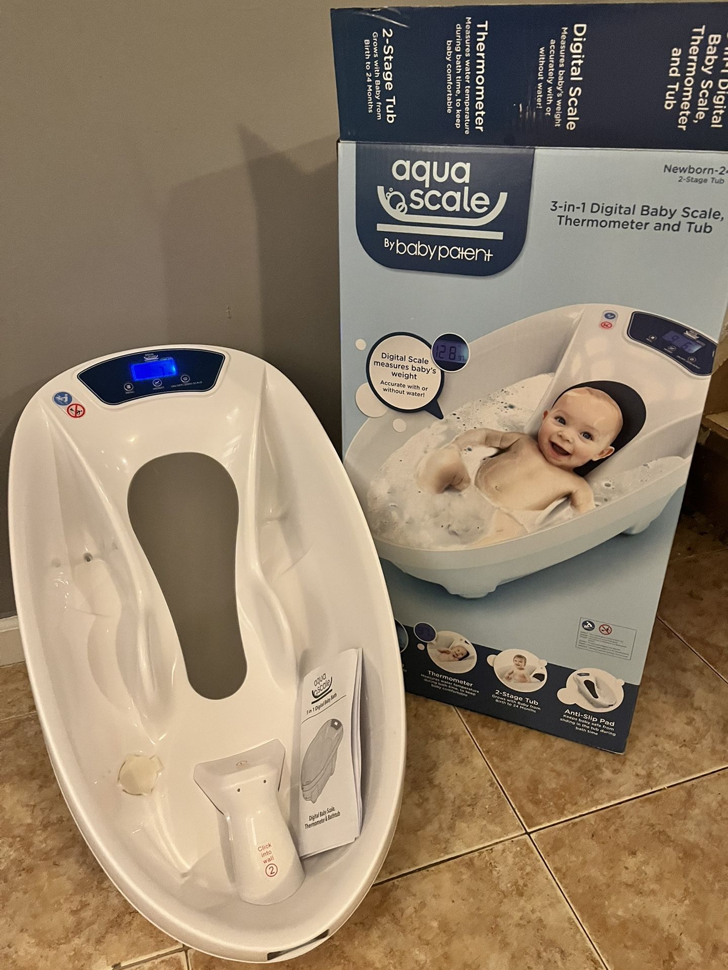 Baby Patent® AquaScale 3-in-1 Scale, Water Thermometer and Bathtub in White
