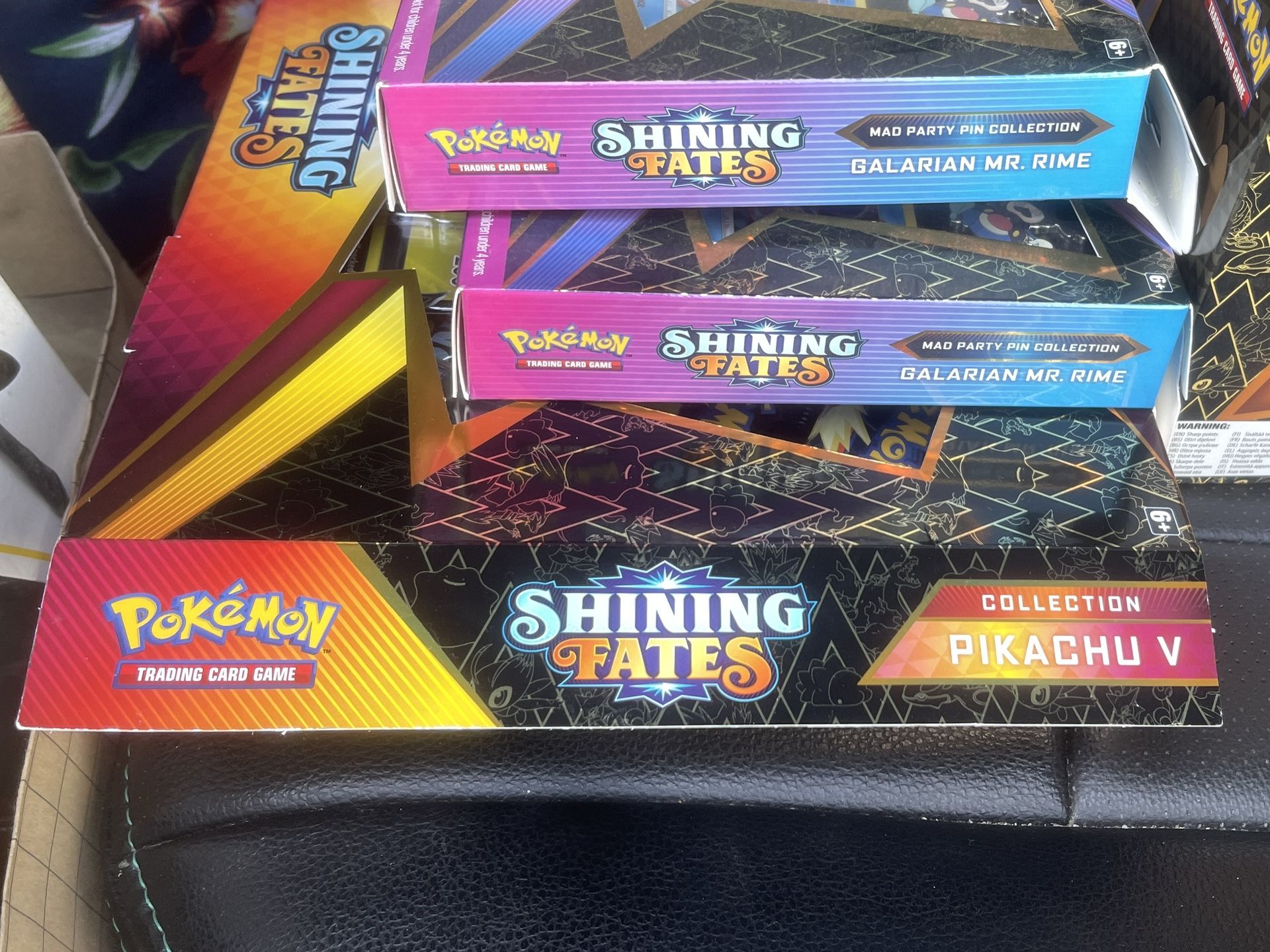Pokmon Shining Fates Pin Collection