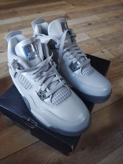 Nike Jordan 4 Retro (GS) Size 5Y