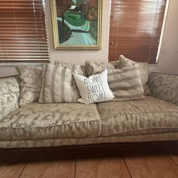 Beautiful Couch With 2 Additional Chairs 