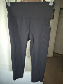 Brand New Woman's Size Medium Leggings