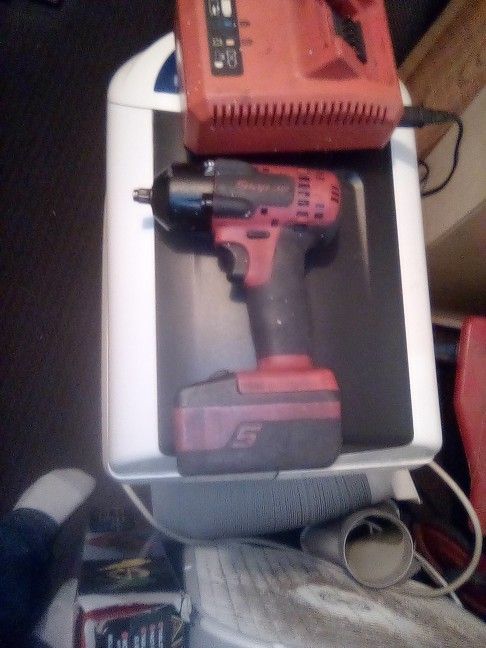 3/8 Snap On 18volt Work's Perfect Lithium Battery
