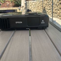 Epson Projector & Duet 80-Inch Dual Aspect Ratio Projection Screen