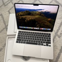 Macbook Air 13 Inch, M3 Chip, 16GB RAM, 256GB SSD