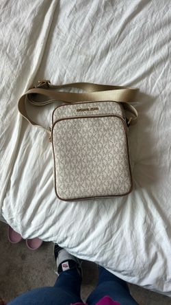 Michael Kors cross body