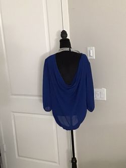 16 W Stunning royal blue blouse 