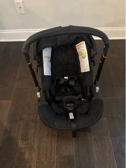 Doona + Car Seat & Stroller - Nitro Black