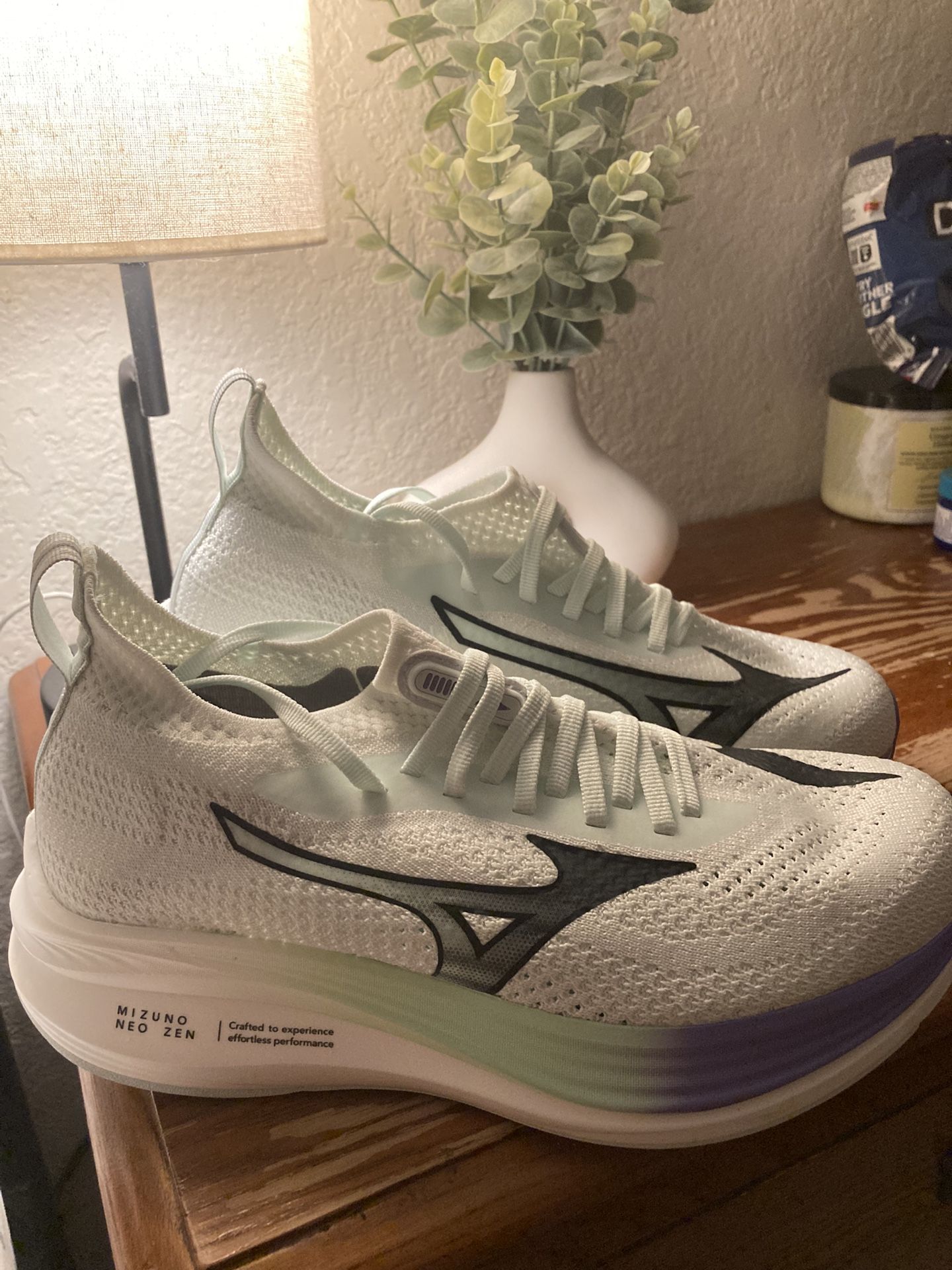 Mizuno Neo Zen  (current generation) Women’s size 9.5B Used 3 times indoors only on treadmill/ too small for me.  Retails $150/  selling for $70