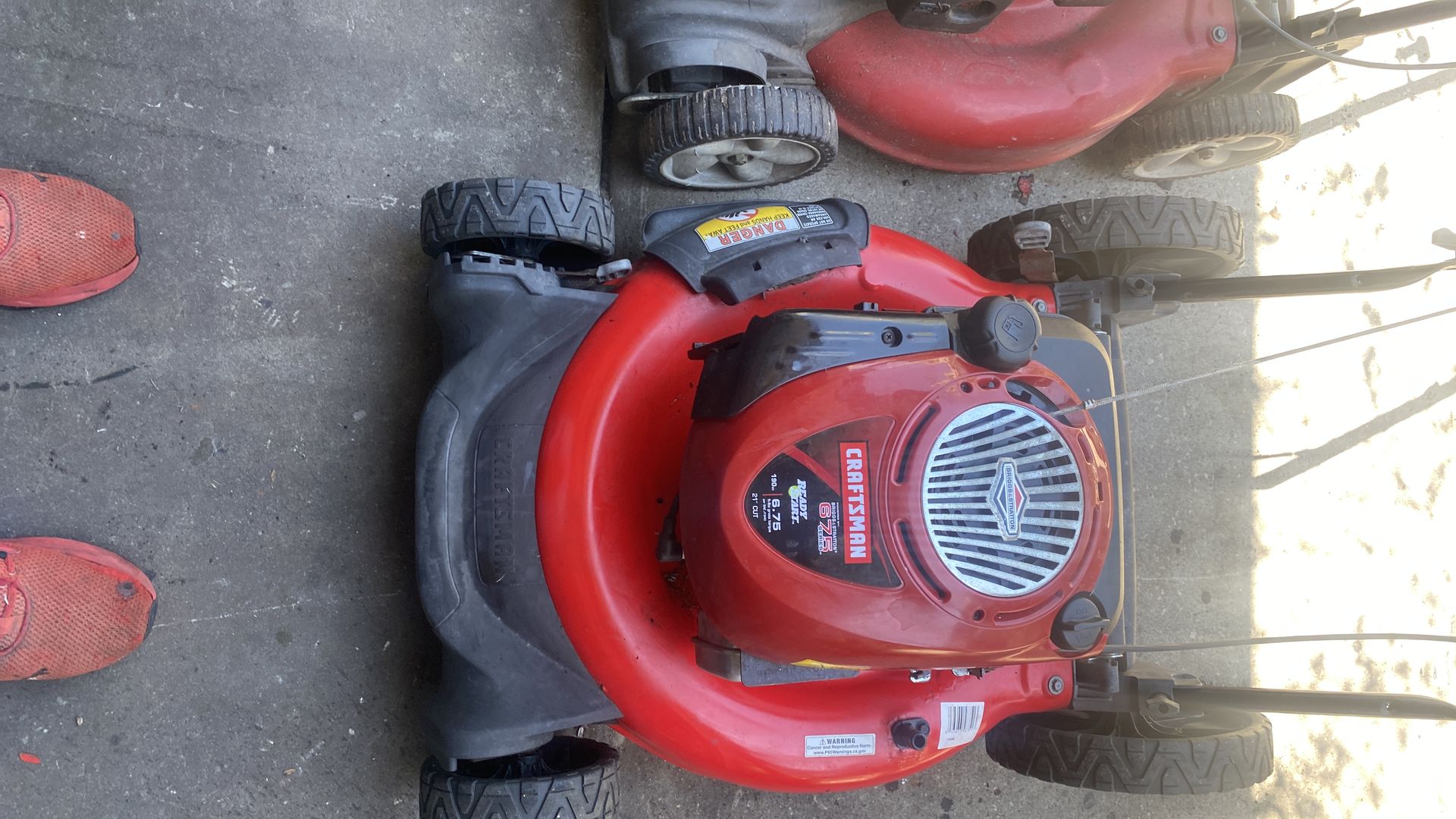 Toro lawnmower 675 motor this thing is like new big wheel but it’s a Porsche no bag