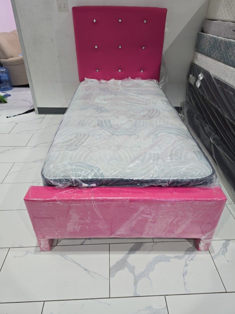 Twin Sizes Bed With Mattress