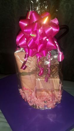 🔥Beautiful Designer Wristlet Wallet & Avon Luck Lavie Fragrance w/Matching Body Lotion set🔥