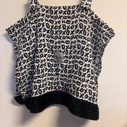 Itzy Ritzy Black White XO Car Seat Cover Canopy Muslin Strap Cover