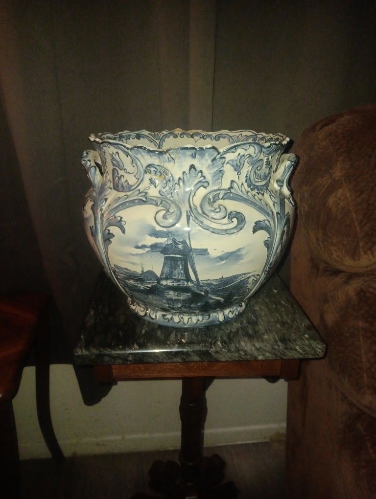 Beautiful Porcelain Indoor Planter Pot