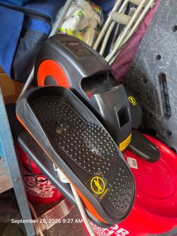 Under desk elliptical