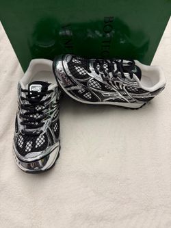 Bottega sneakers