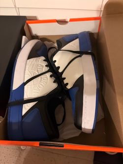Shoes size 10.5