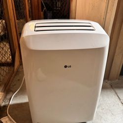 LG - 250 Sq. Ft. Portable Air Conditioner - White