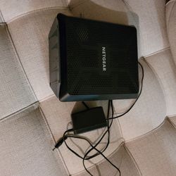 Netgear Nighthawk AC1900 Cable Modem/Router 
