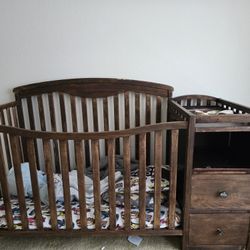 Crib And Changing Table 