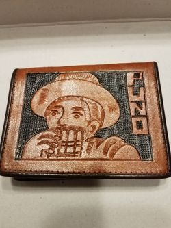 Men's leather wallet from Peru