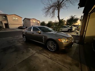 2009 Jaguar XF Premium luxury sedan 4D