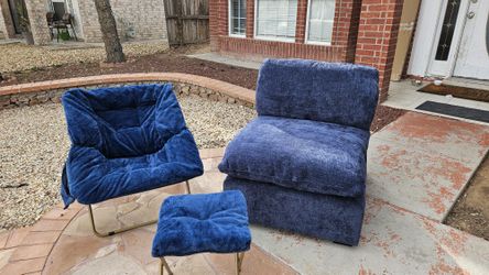 Couch W Chaise Chair