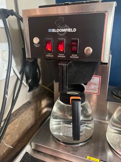 Cafetera triple en buenas condiciones con 3