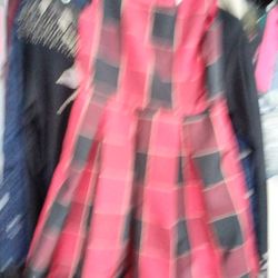 Girls Dresse Size 5 Good Condition