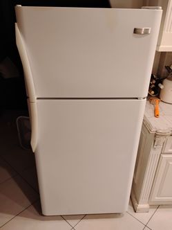 Fridgidaire Fridge
