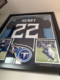 Derrick Henry Autographed Framed Jersey