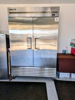 Refrigerator (True T49-HC)