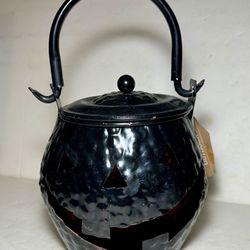 Halloween Small Black Jack O' Lantern Cauldron W/ Lid Hammered Metal Decor NWT