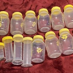 Medela bundle storage bottles