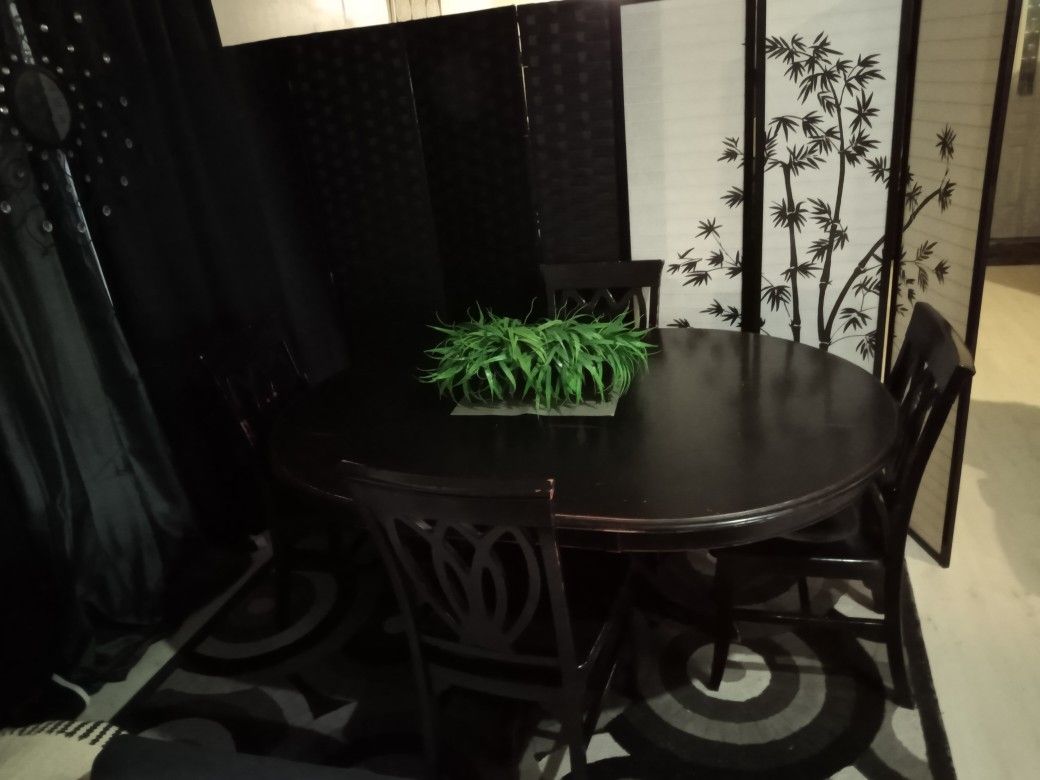 Black Real Wood Table With 4 Chairs