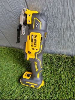 DEWALT 20V XR BRUSHLESS MULTI-TOOL WITH SPEED CONTROL