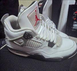 Jordan Retro 4  6y