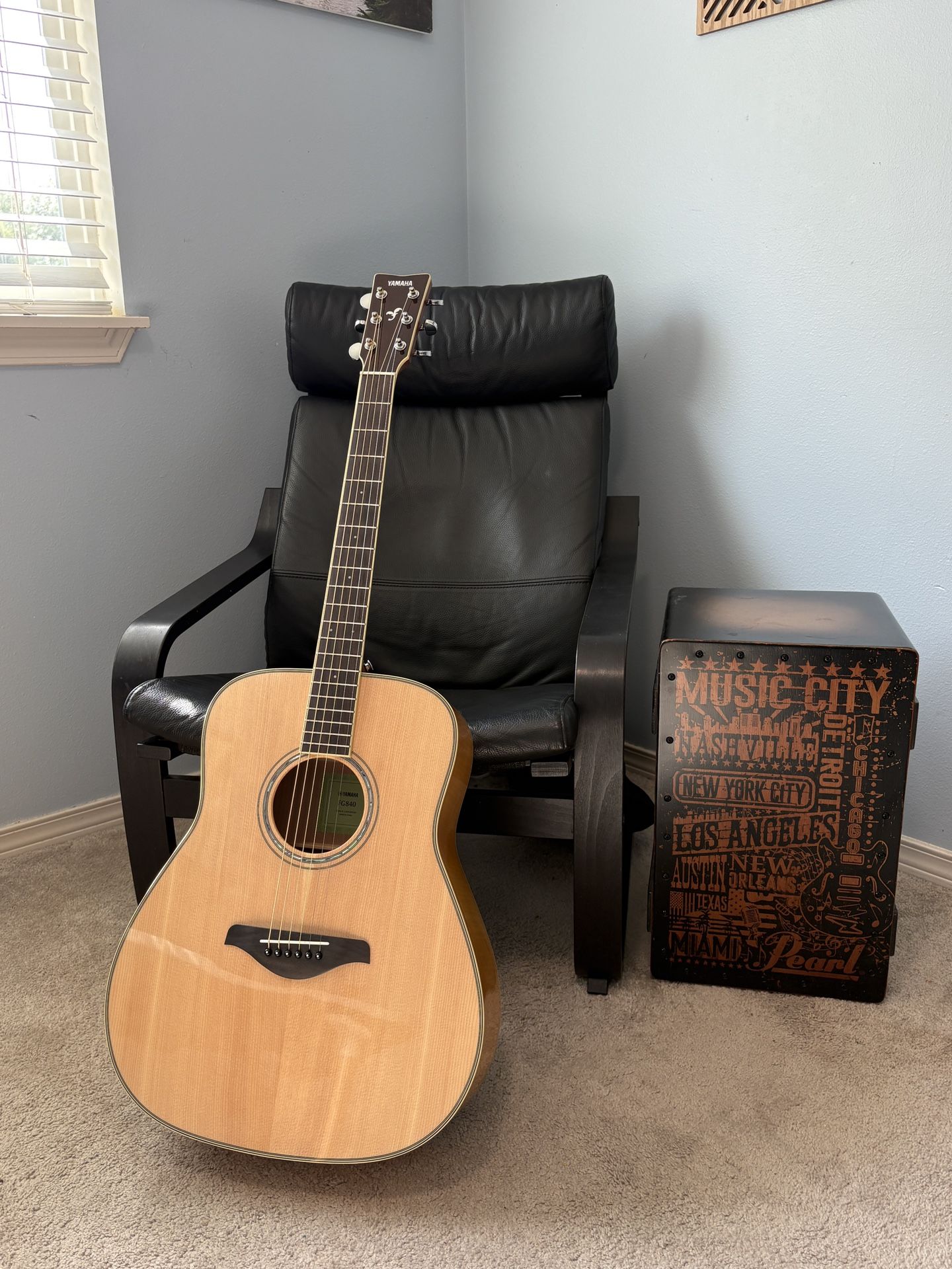 Yamaha FG840 Acoustic Guitar
