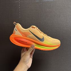 Nike Vomero 18 ( Men’s)