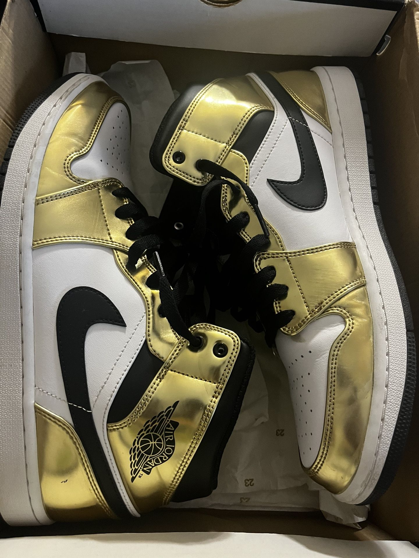 Jordan 1 Gold