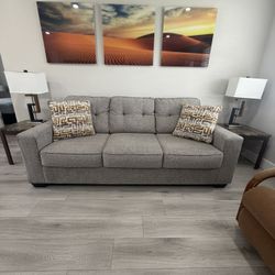 🛋️ Gray 3-Seater Sofa – Like New Condition!