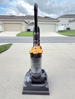 Dyson DC33 Vacuum Cleaner for Sale