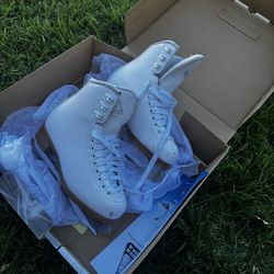 Girls ice skates Size 1