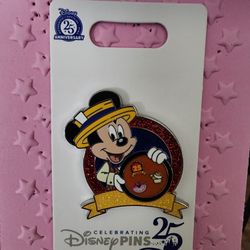 Mcikey Mouse 25 Years Disney Pin