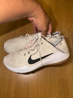 NIKE ZOOM CREAM SNEAKERS