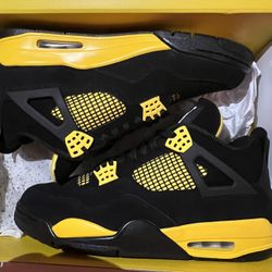 Yellow Thunder Jordan Retro 4 Size 11 Men’s 