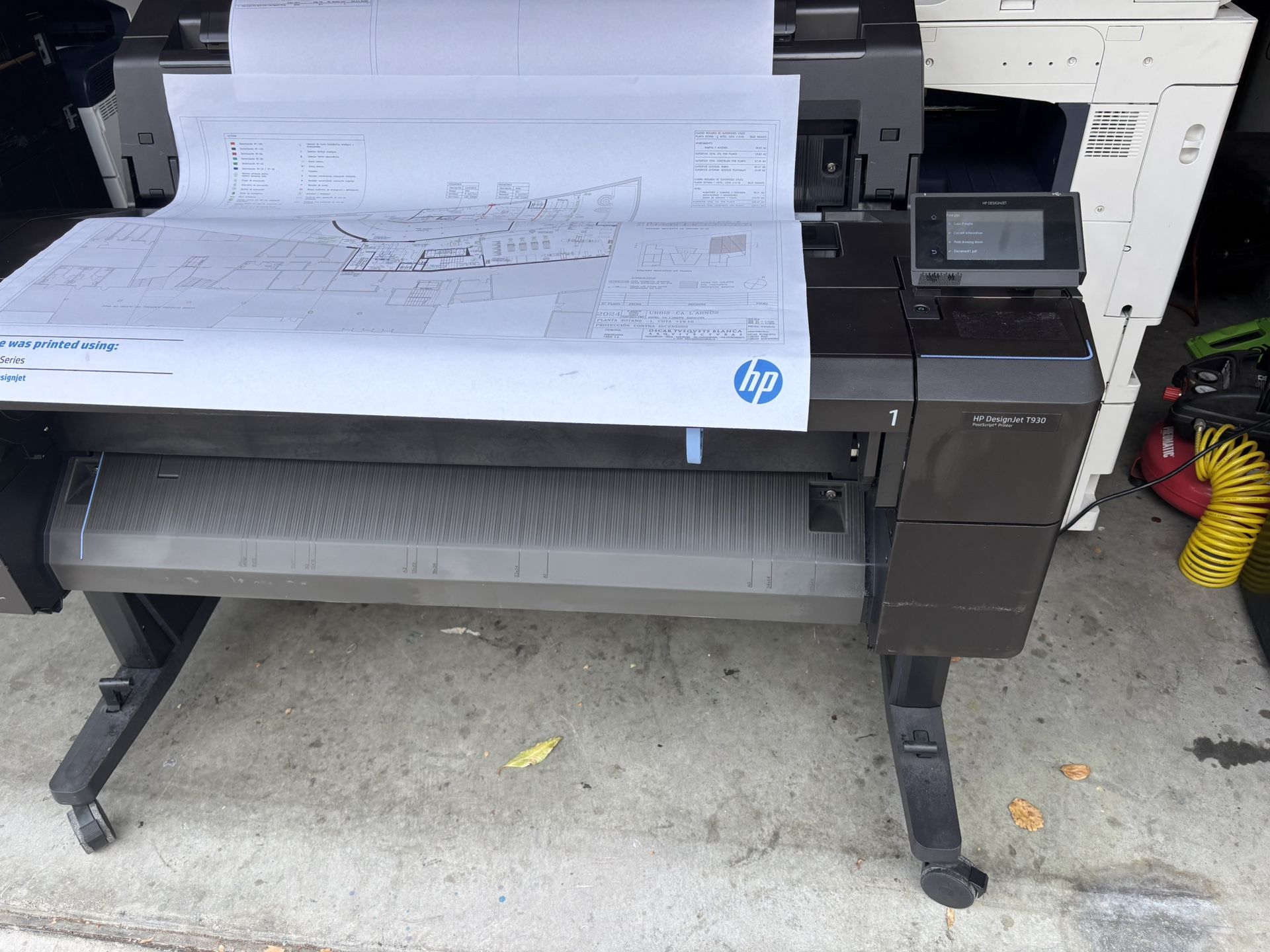 Hp Design Jet T930 Wide Format Printer:36inch Color And Black And White
