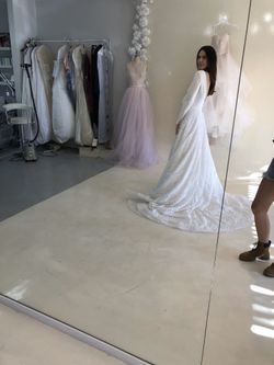 Brand new wedding dress size 6