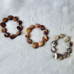 * 🐚 Set of 3 Earth Toned Shell Stretch Bracelets