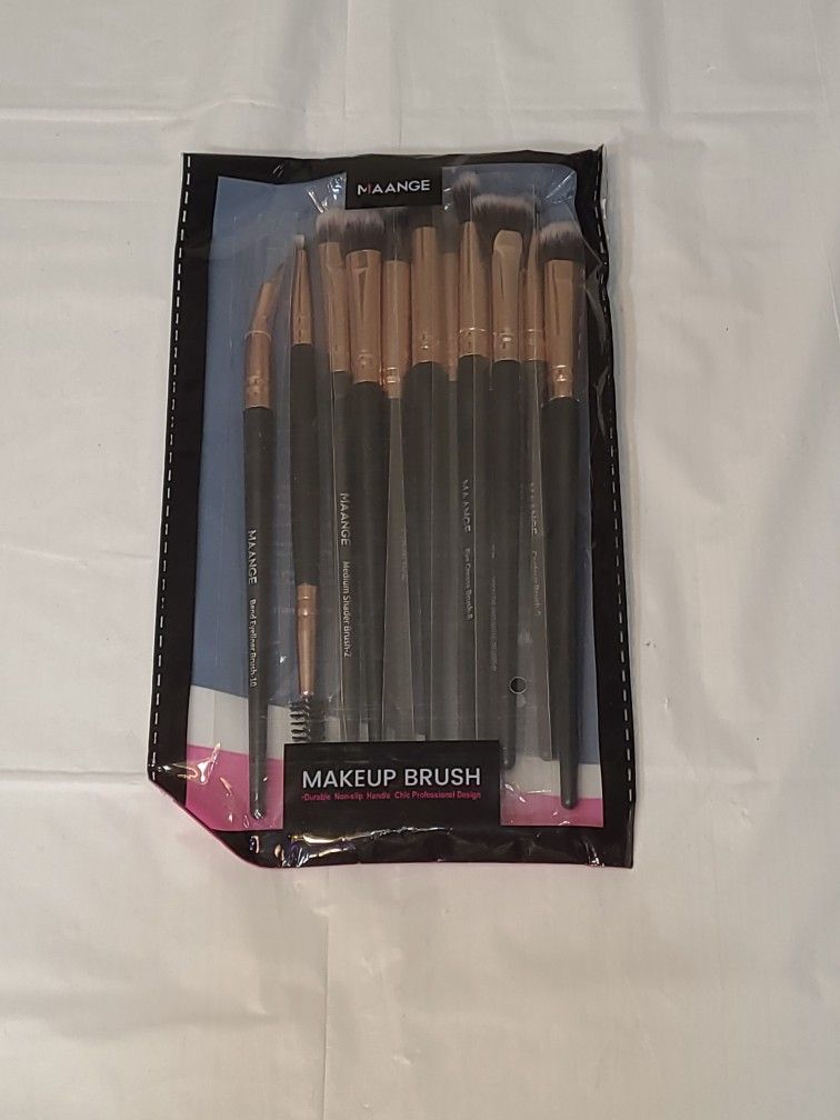 Set of 12 Pink Metallic Makeup Eye Brushes for blending and contour